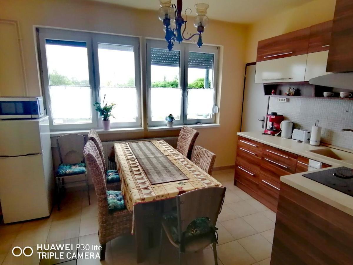 Zoeld Beka Hoforras Apartman Hajdúszoboszló Buitenkant foto